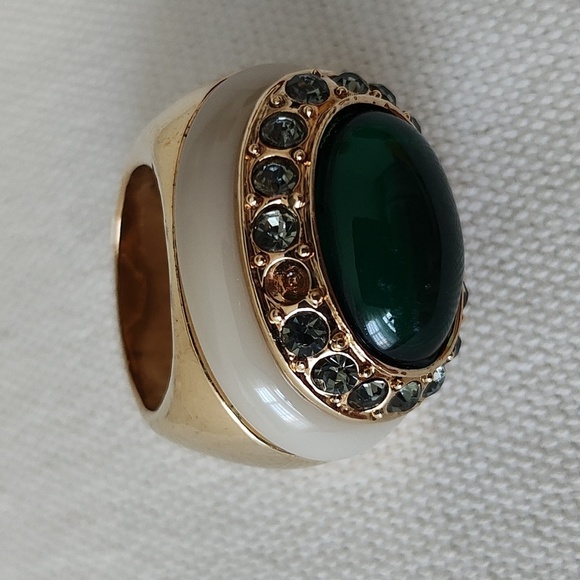 BR Elegant Emerald Vintage Style Rng - Picture 13 of 13